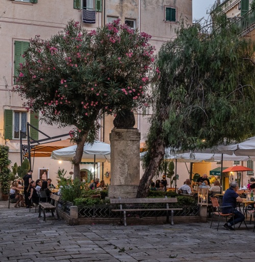 UN PAESE DI SAPORI