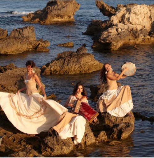 TOUSCOULEURS - LE TRE SORELLE