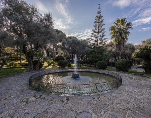 Lowe Gardens
